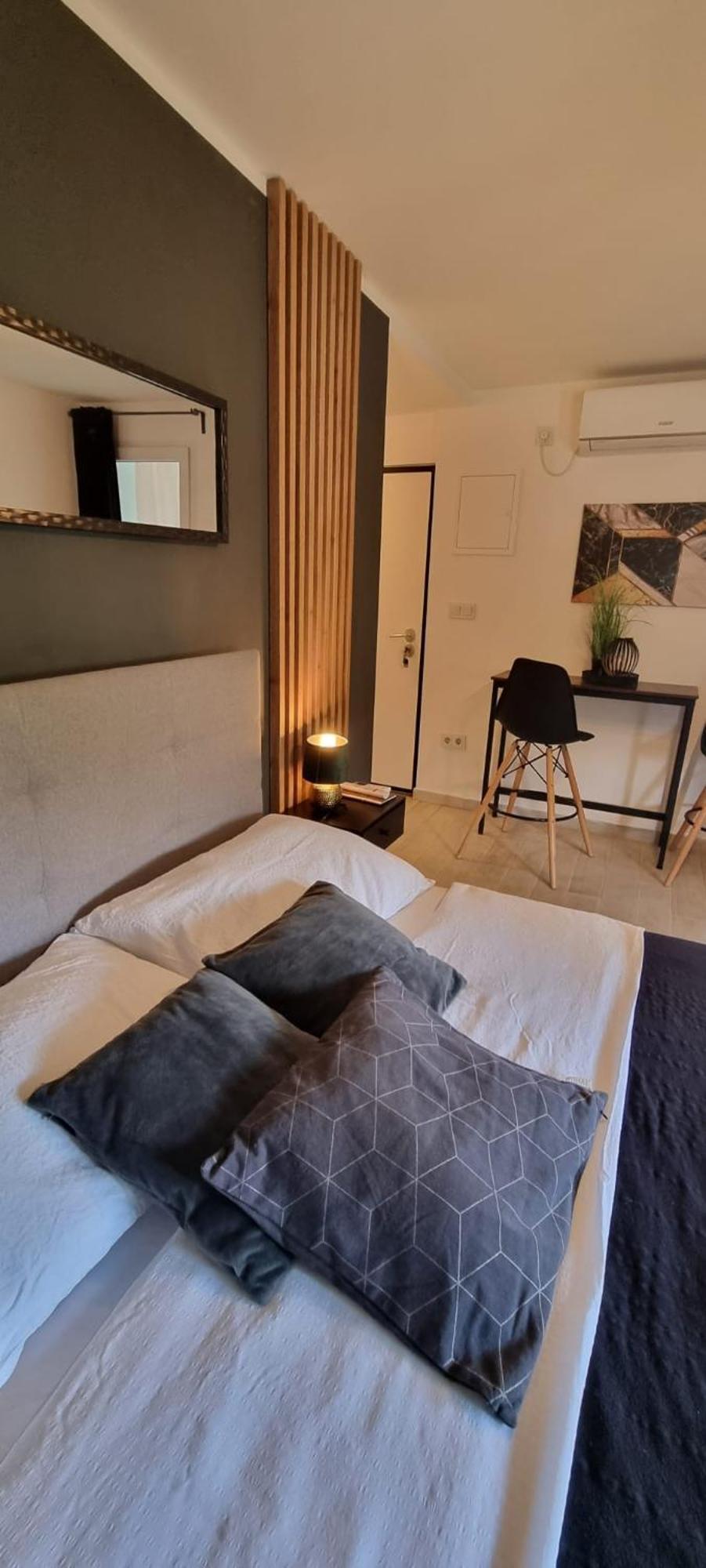 Apartments Jaki 茨里克韦尼察 客房 照片
