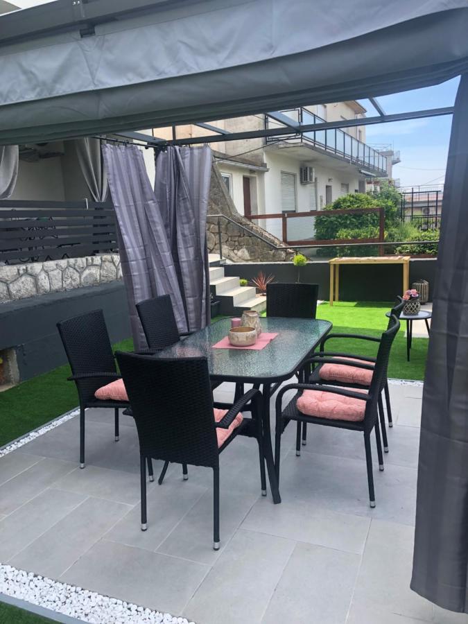 Apartments Jaki 茨里克韦尼察 外观 照片