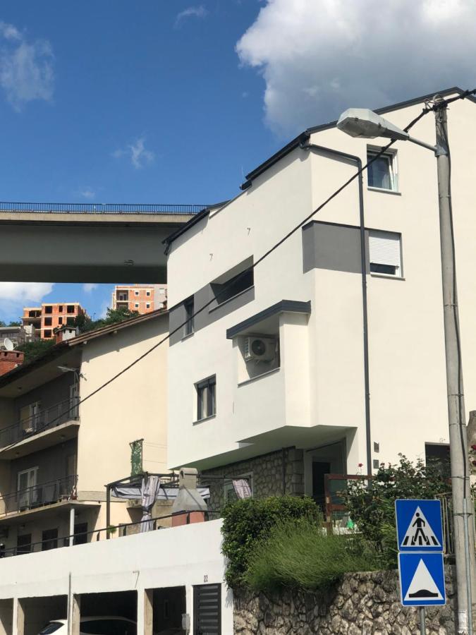 Apartments Jaki 茨里克韦尼察 外观 照片
