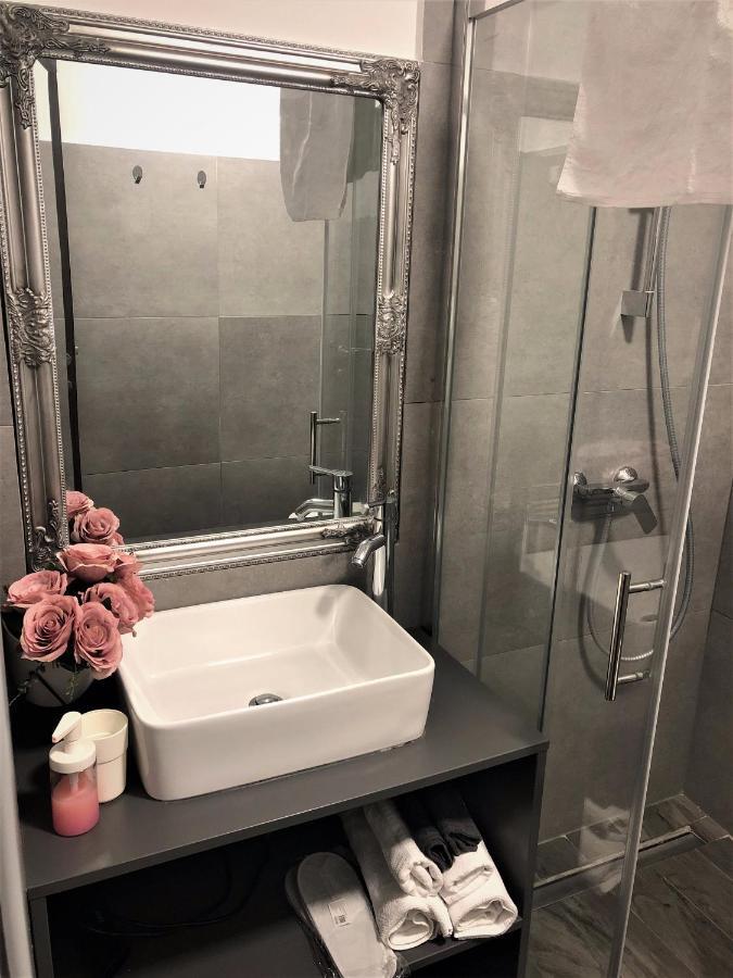 Apartments Jaki 茨里克韦尼察 外观 照片