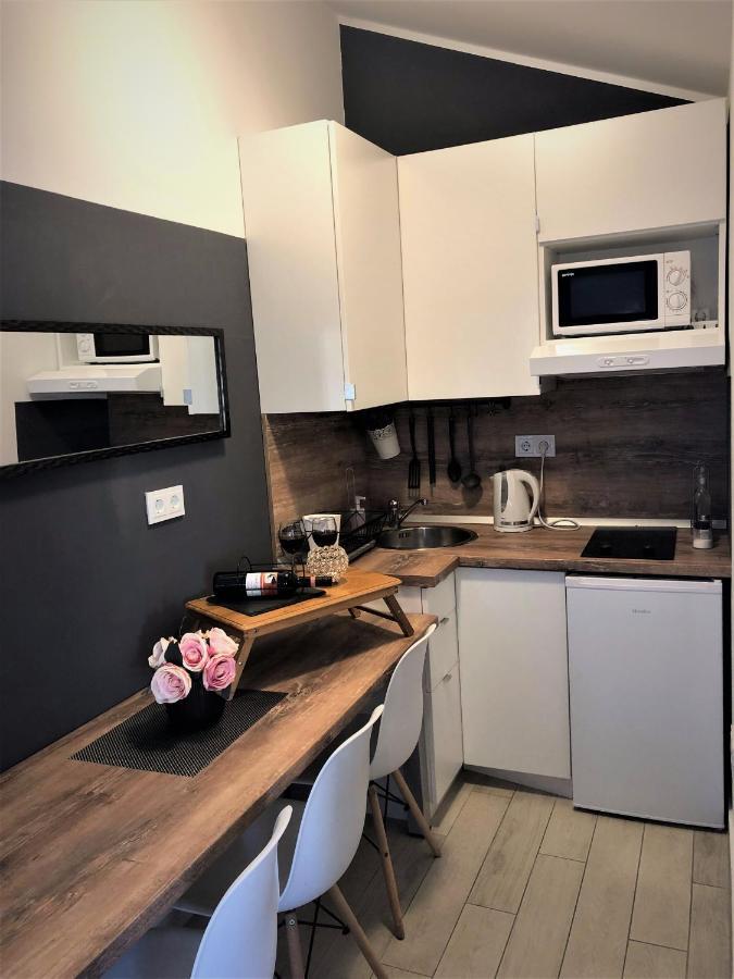 Apartments Jaki 茨里克韦尼察 外观 照片